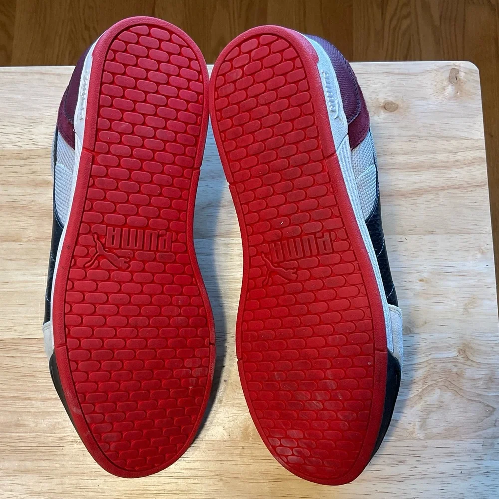 Puma Gray, Red and Black Athletic Shoes. Leather and Textile Upper.